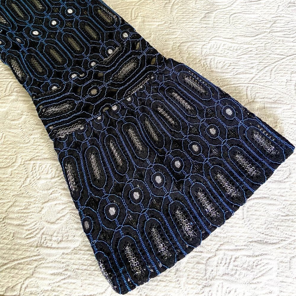 LOFT Embroidered Eyelet Bell Sleeve Blouse M - Picture 5 of 7